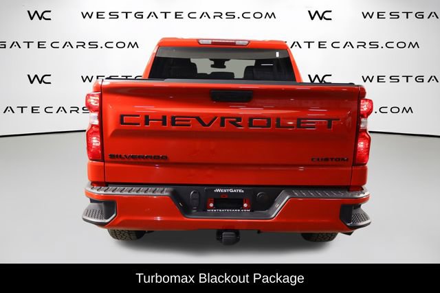 Used 2026 Chevrolet Silverado 1500 Custom w/ Turbomax Blackout Package RWD image 4