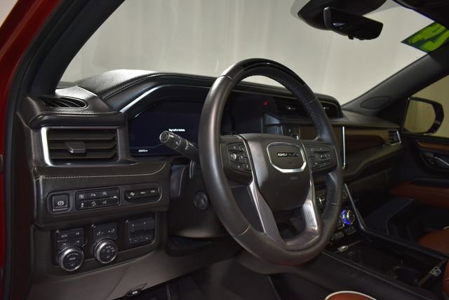 Used 2024 GMC Yukon XL Denali Ultimate AWD/4WD image 12