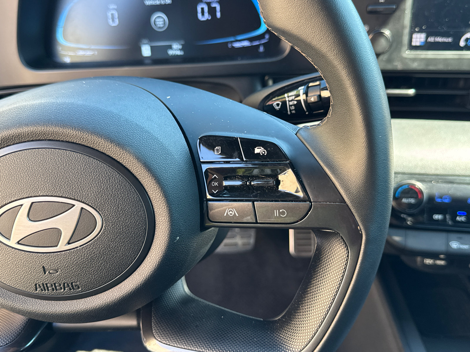 Used 2026 Hyundai Elantra Sport FWD image 25