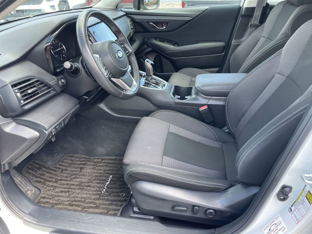 Used 2024 Subaru Outback Premium AWD/4WD image 9