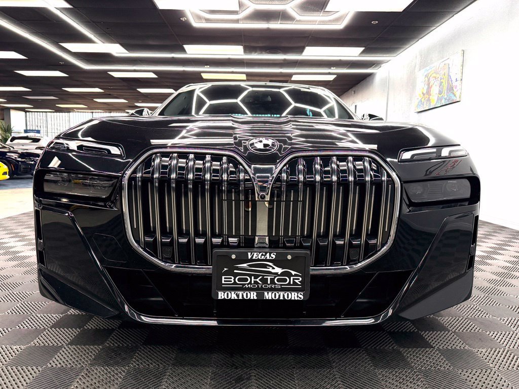 Used 2026 BMW 740i xDrive AWD/4WD image 3