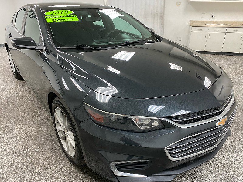Used 2018 Chevrolet Malibu LT image 3