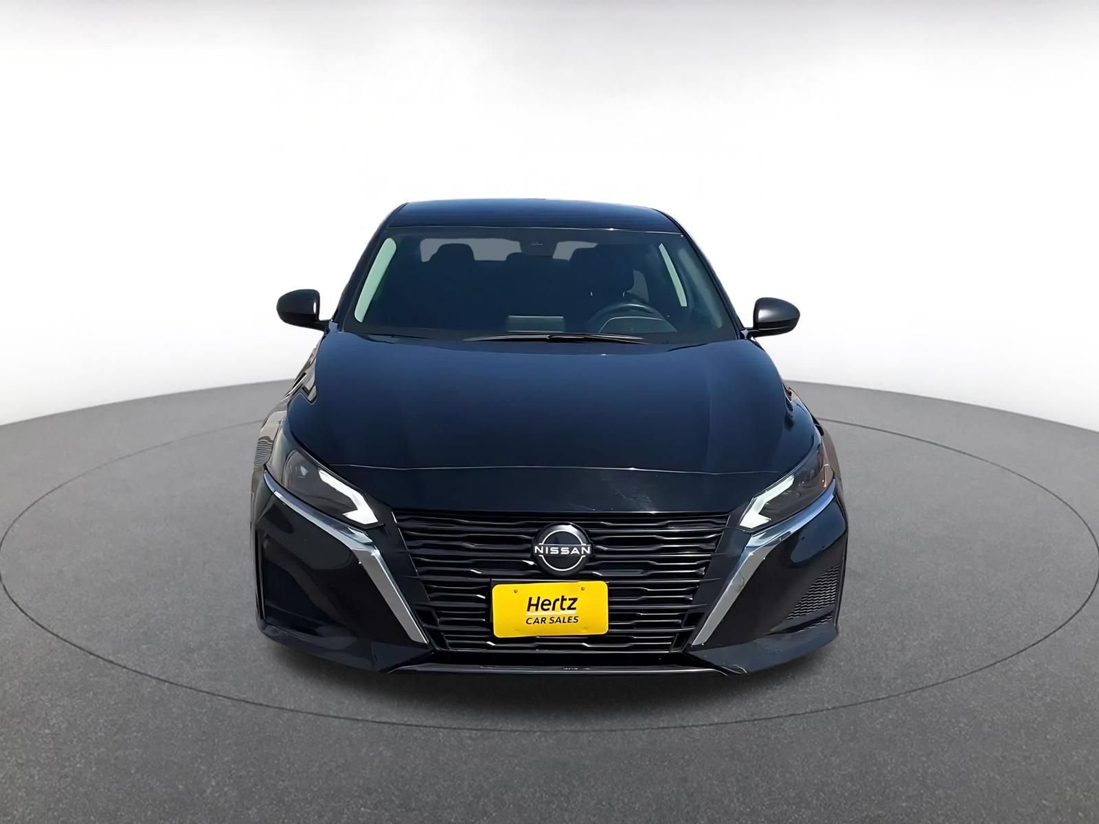 Used 2025 Nissan Altima 2.5 SV FWD image 4