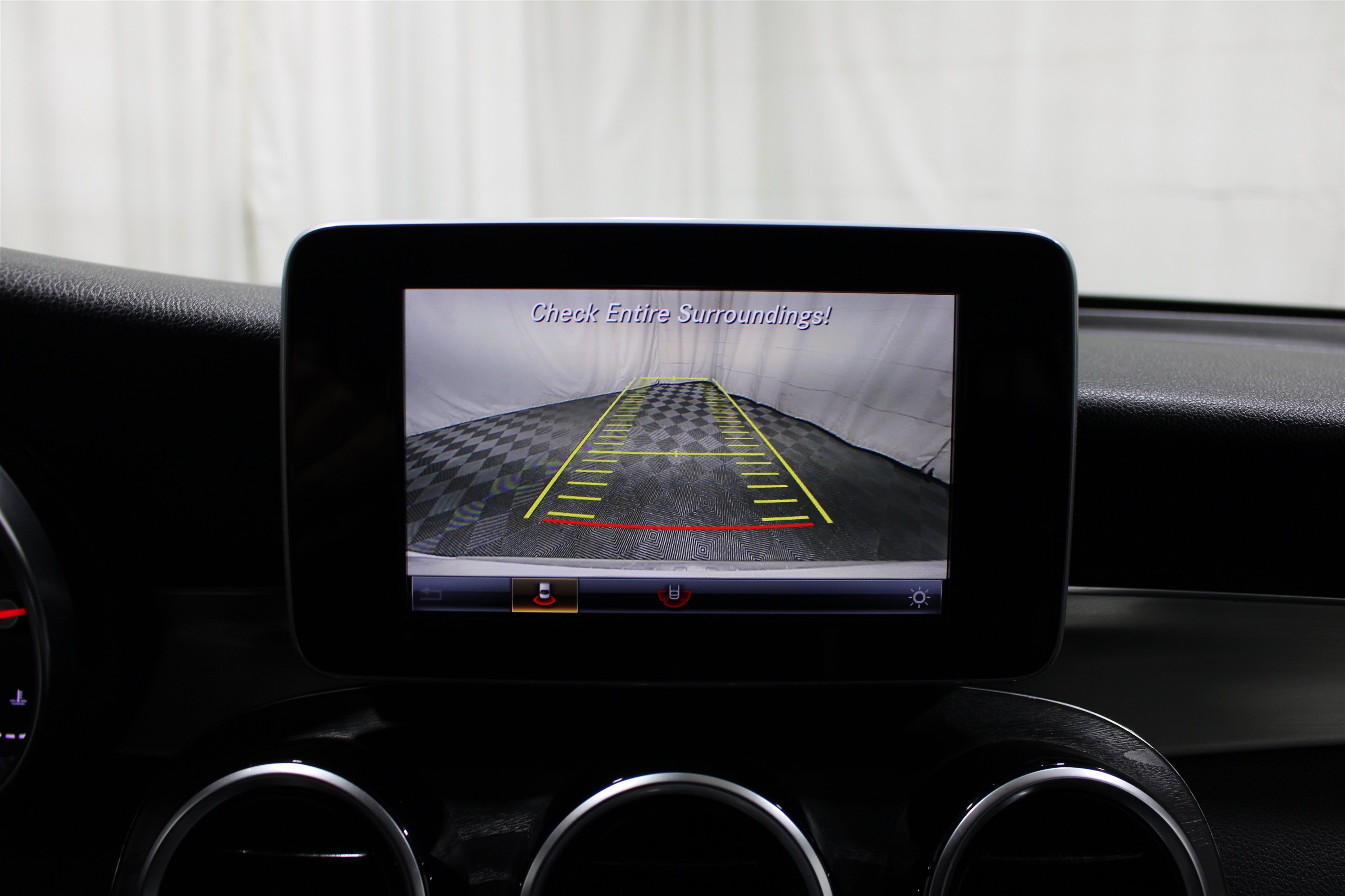 Used 2019 Mercedes-Benz GLC 300 4MATIC image 17