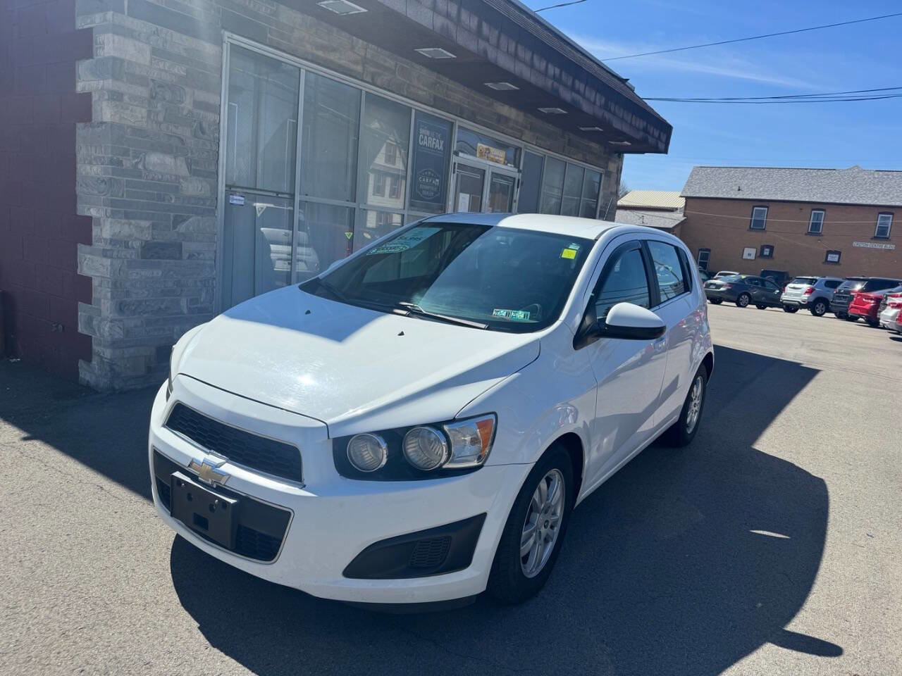 Used 2016 Chevrolet Sonic LT FWD image 1