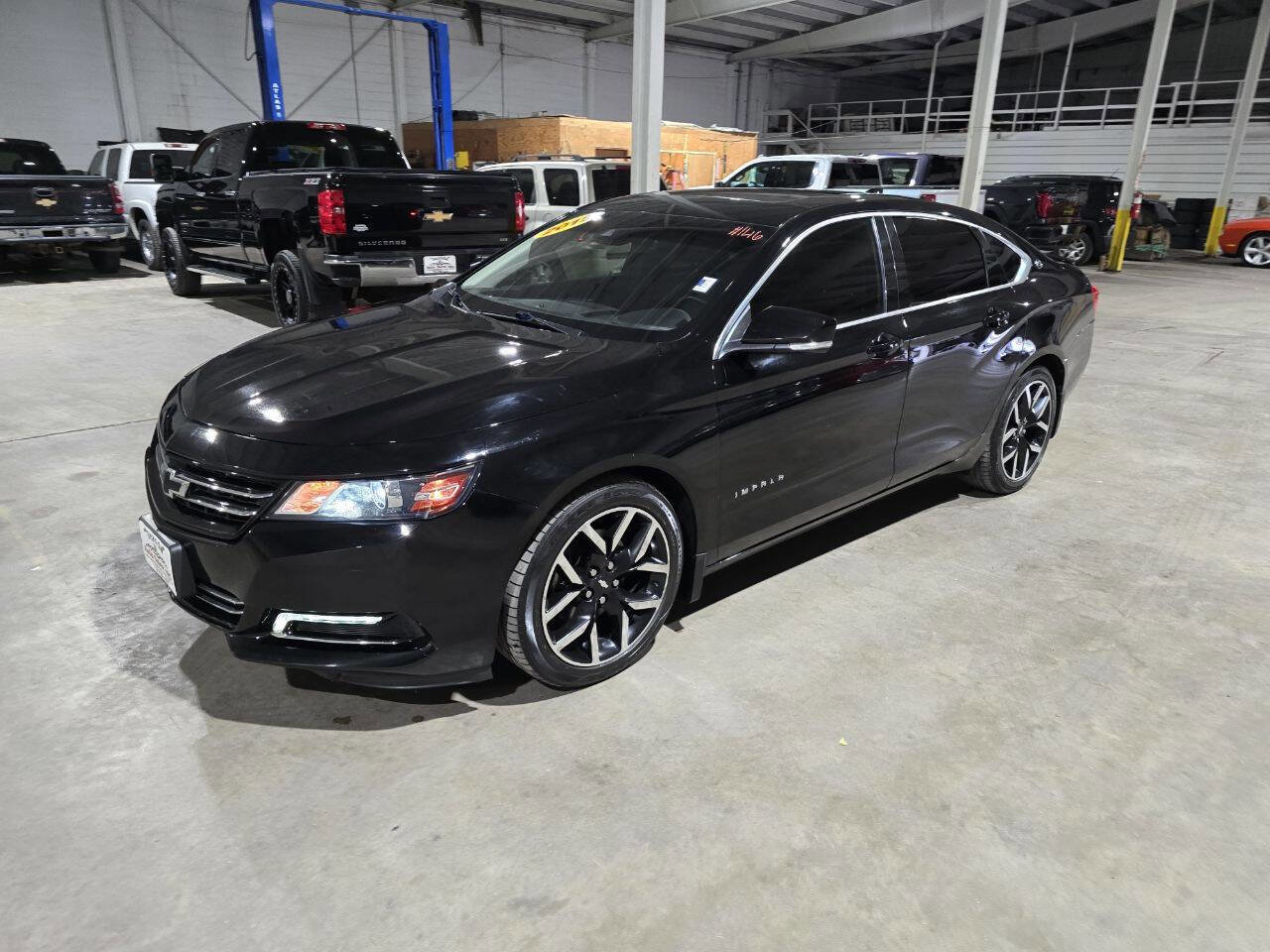 Used 2015 Chevrolet Impala LT image 2
