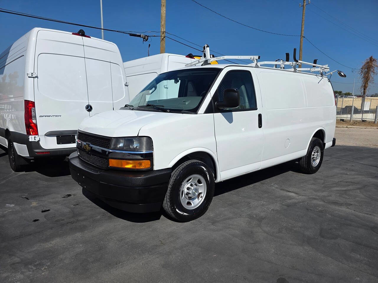 Used 2020 Chevrolet Express 3500 RWD image 31