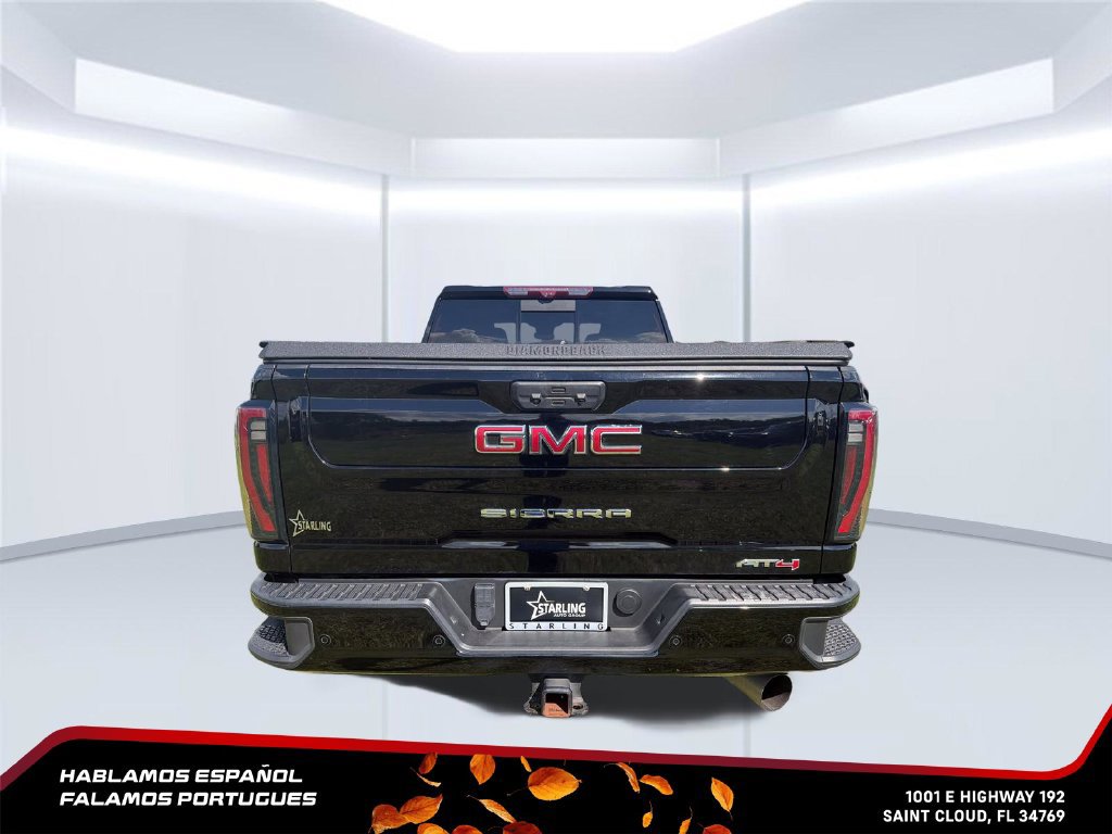 Used 2024 GMC Sierra 2500 AT4 w/ AT4 Premium Plus Package AWD/4WD image 4