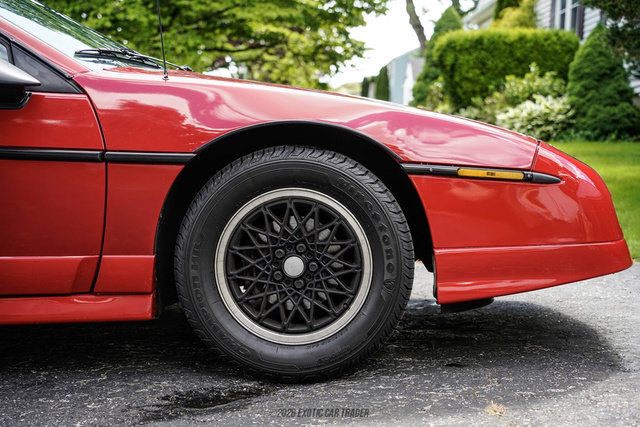 Used 1988 Pontiac Fiero GT RWD image 11