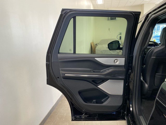 New 2025 Lincoln Navigator Black Label AWD/4WD image 11