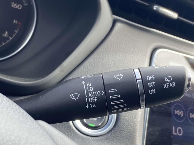 Used 2022 Cadillac XT4 Premium Luxury w/ Safety Alert Package image 28