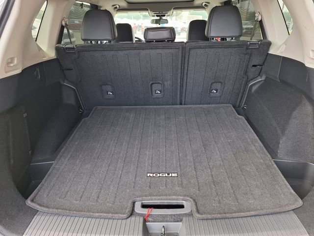 Certified 2021 Nissan Rogue SV w/ Premium Package FWD image 27
