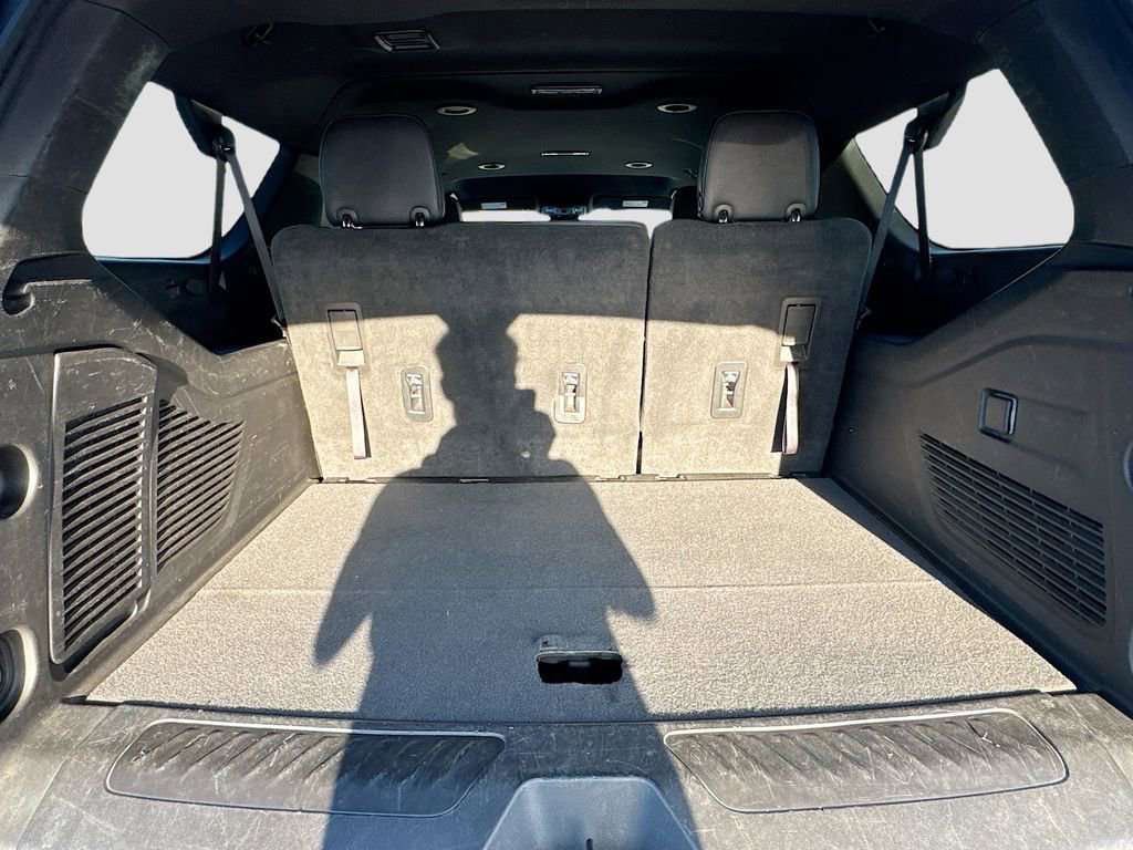 Used 2023 Chevrolet Suburban LT image 26