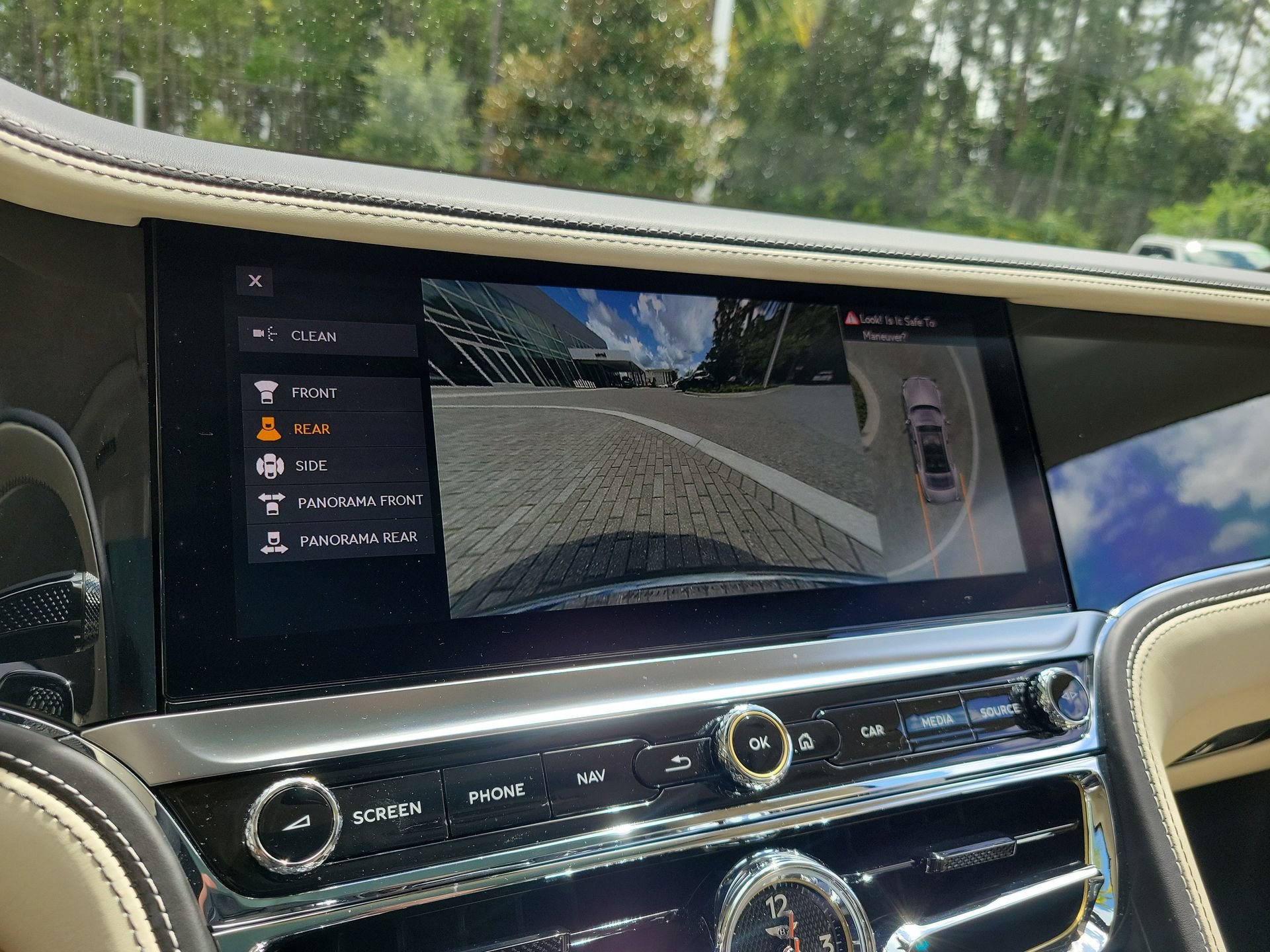 Used 2021 Bentley Flying Spur V8 AWD/4WD image 50