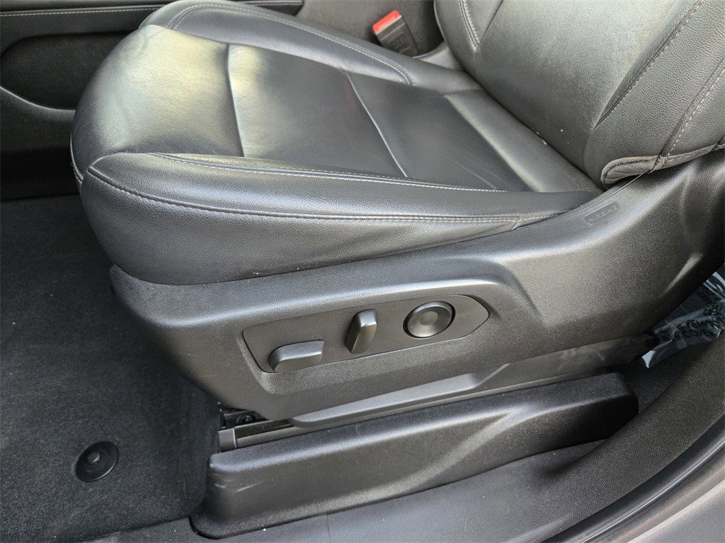 Certified 2021 Chevrolet Suburban LT w/ Rear Media and Nav Package image 9