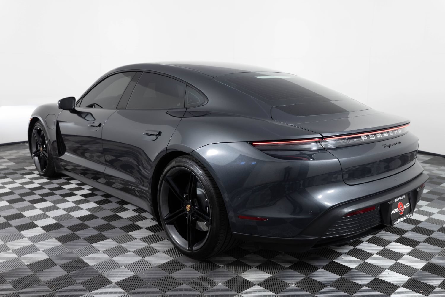 Used 2023 Porsche Taycan 4S w/ Premium Package AWD/4WD image 5