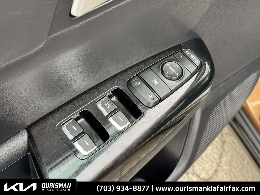 Used 2021 Kia Sportage S w/ S FWD Premium Package image 16