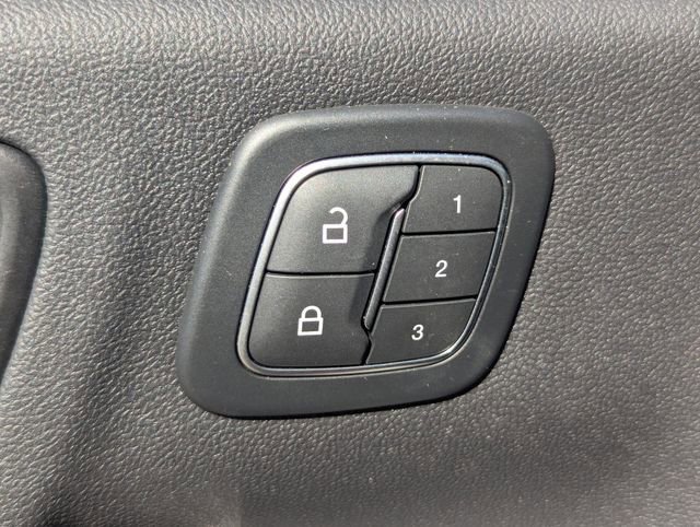 Used 2022 Ford Escape Titanium w/ Titanium Premium Package image 27