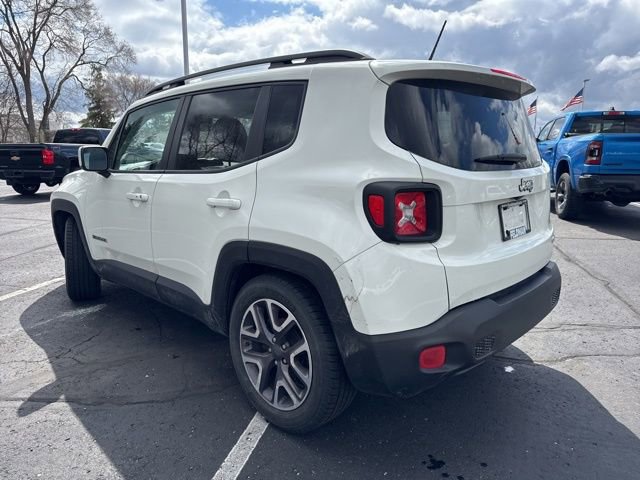 Used 2016 Jeep Renegade Latitude image 4