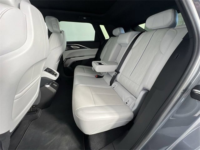 Used 2023 Cadillac Lyriq 2WD image 26