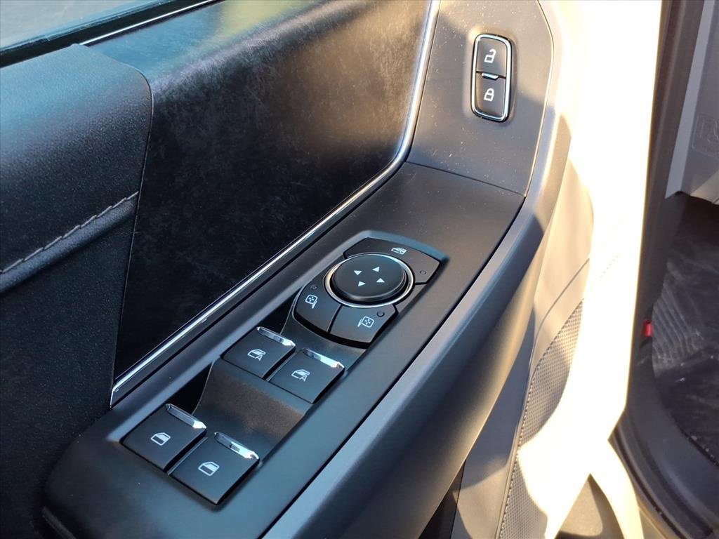 New 2025 Ford F150 Lightning XLT image 13