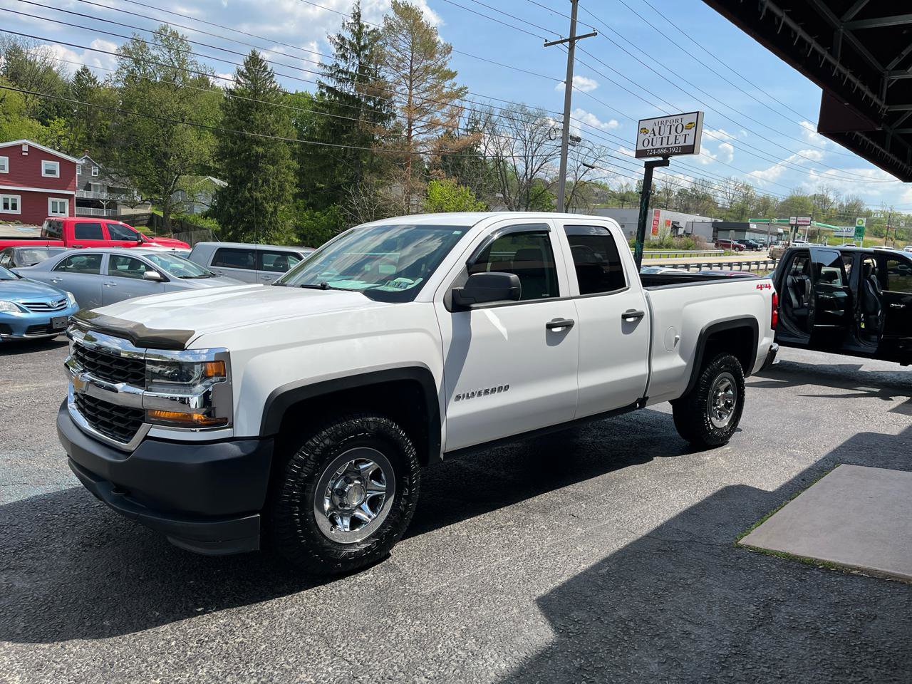 Used 2018 Chevrolet Silverado 1500 W/T w/ WT Fleet Convenience Package AWD/4WD image 9