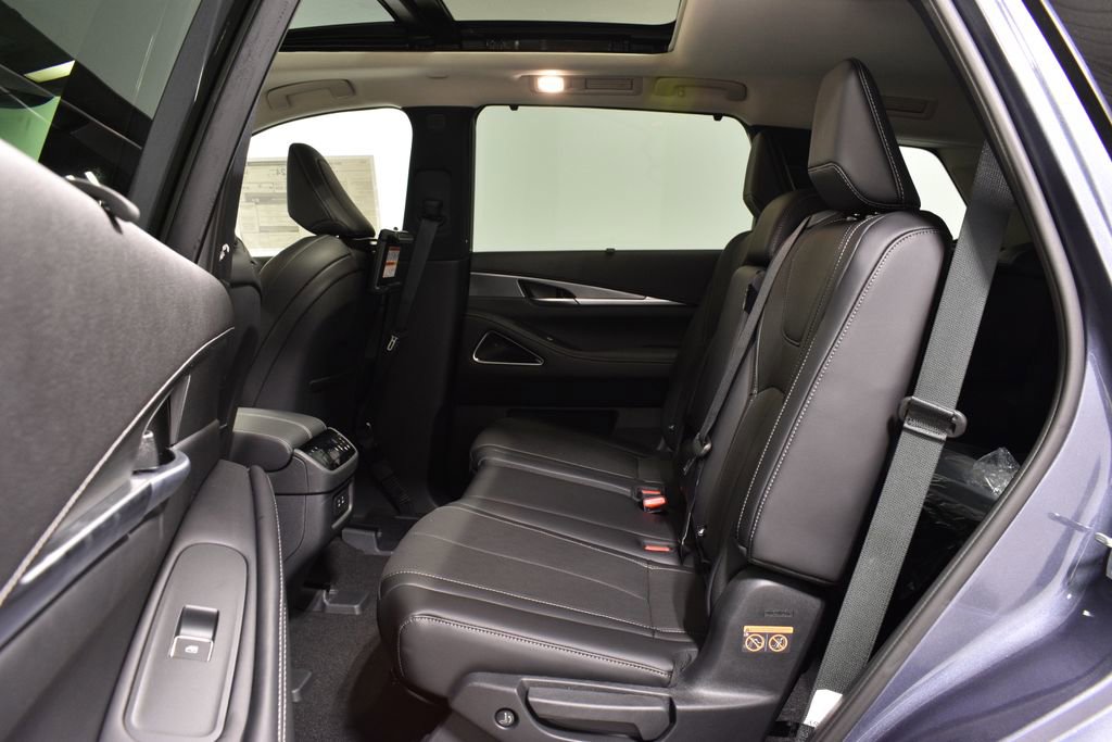 New 2026 INFINITI QX60 Luxe w/ Family Package image 28