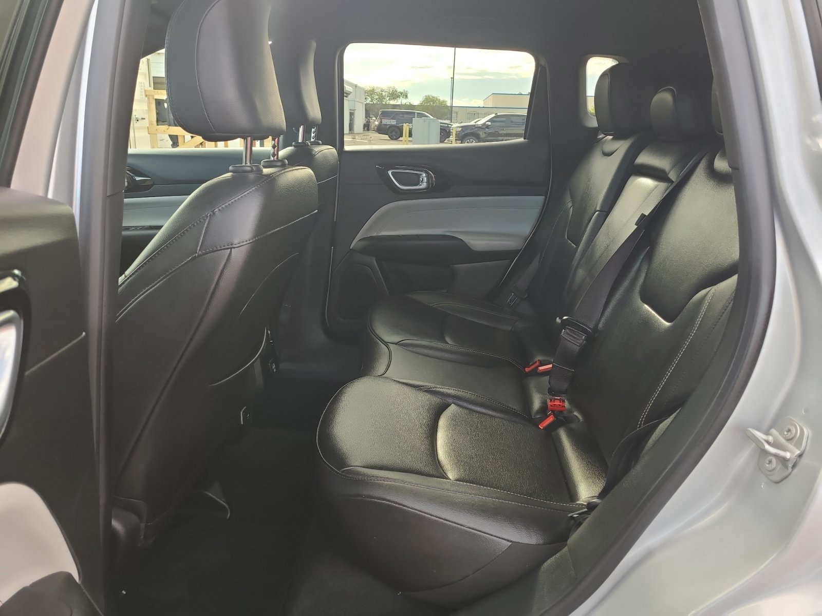 Used 2025 Jeep Compass Limited AWD/4WD image 24