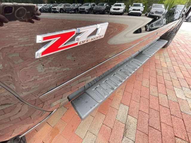 Used 2017 Chevrolet Silverado 1500 LTZ Z71 w/ LTZ Plus Package AWD/4WD image 26
