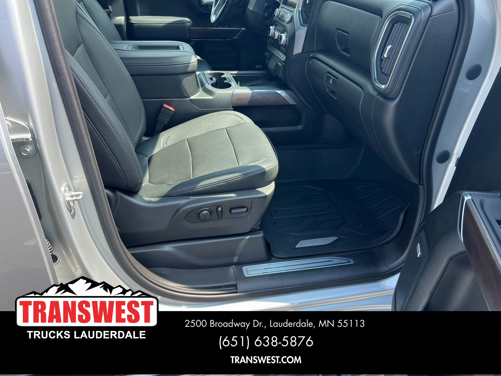 Used 2021 GMC Sierra 2500 SLT w/ SLT Premium Package image 4