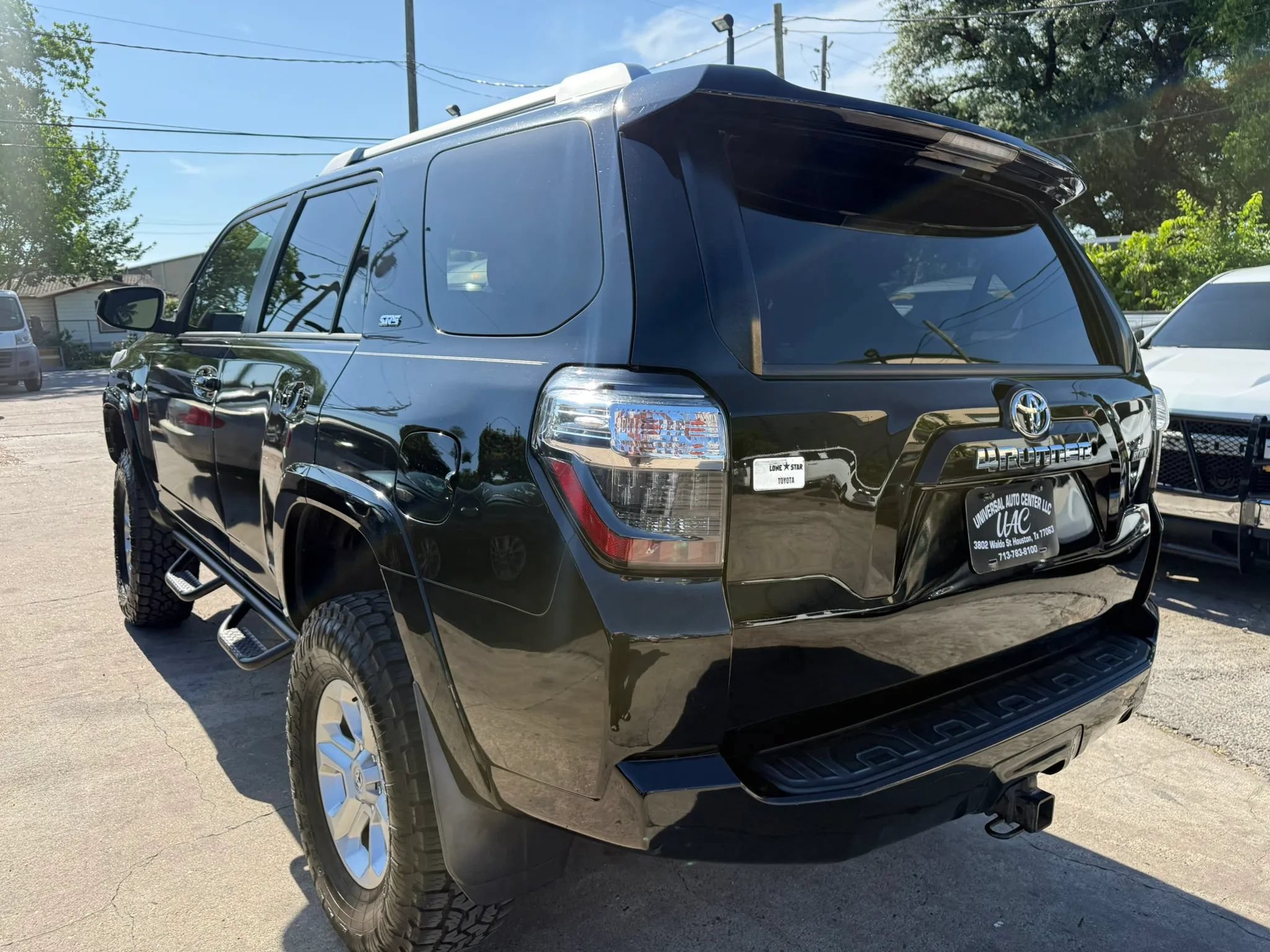 Used 2018 Toyota 4Runner SR5 RWD image 5