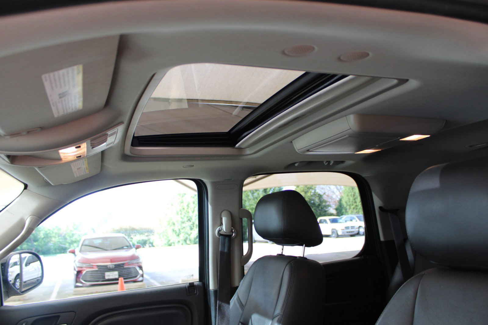 Used 2013 GMC Yukon Denali image 13