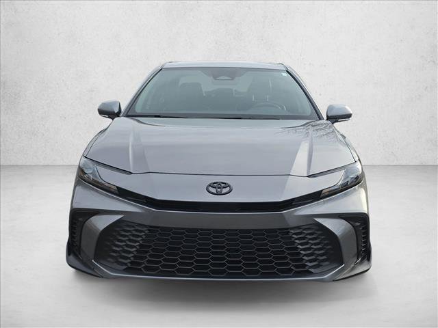 Used 2025 Toyota Camry SE image 2