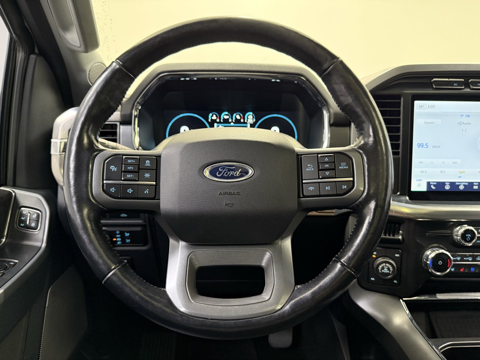 Used 2022 Ford F150 Lariat w/ Equipment Group 502A High image 29