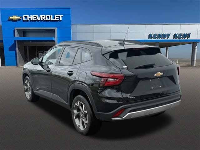 Used 2024 Chevrolet Trax LT w/ Driver Confidence Package FWD image 31