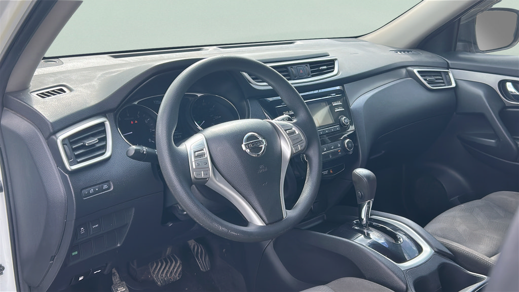 Used 2016 Nissan Rogue S FWD image 26
