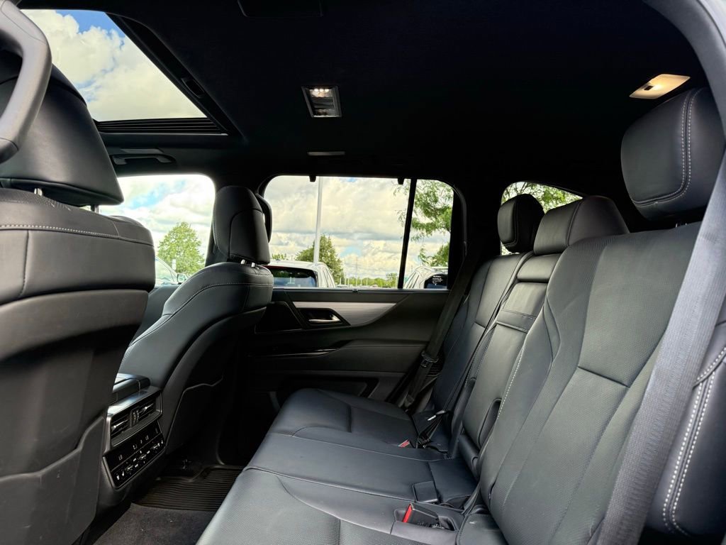 Used 2022 Lexus LX 600 F Sport image 15