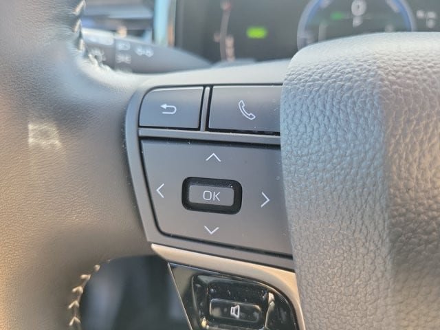 Used 2026 Toyota Camry SE FWD image 24