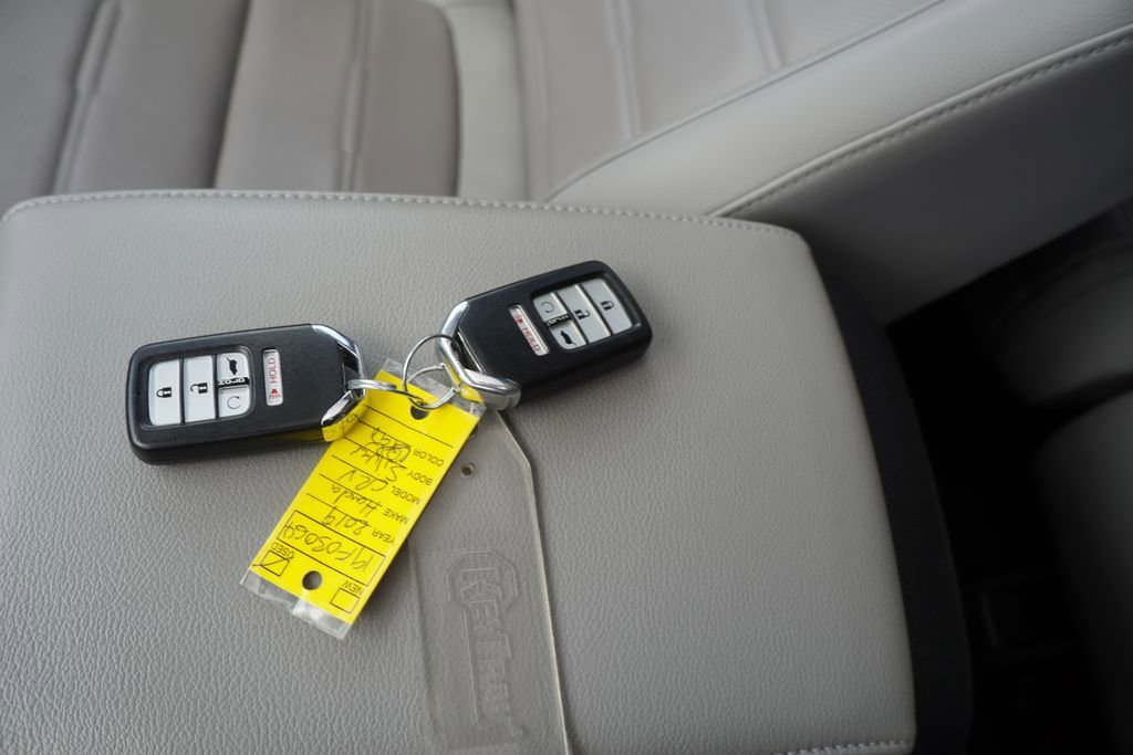 Used 2019 Honda CR-V EX-L image 2