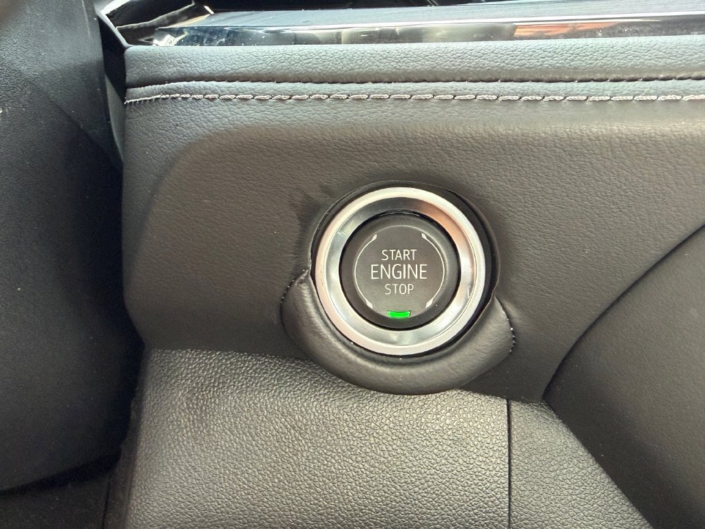 Used 2025 Chevrolet Suburban LS RWD image 28