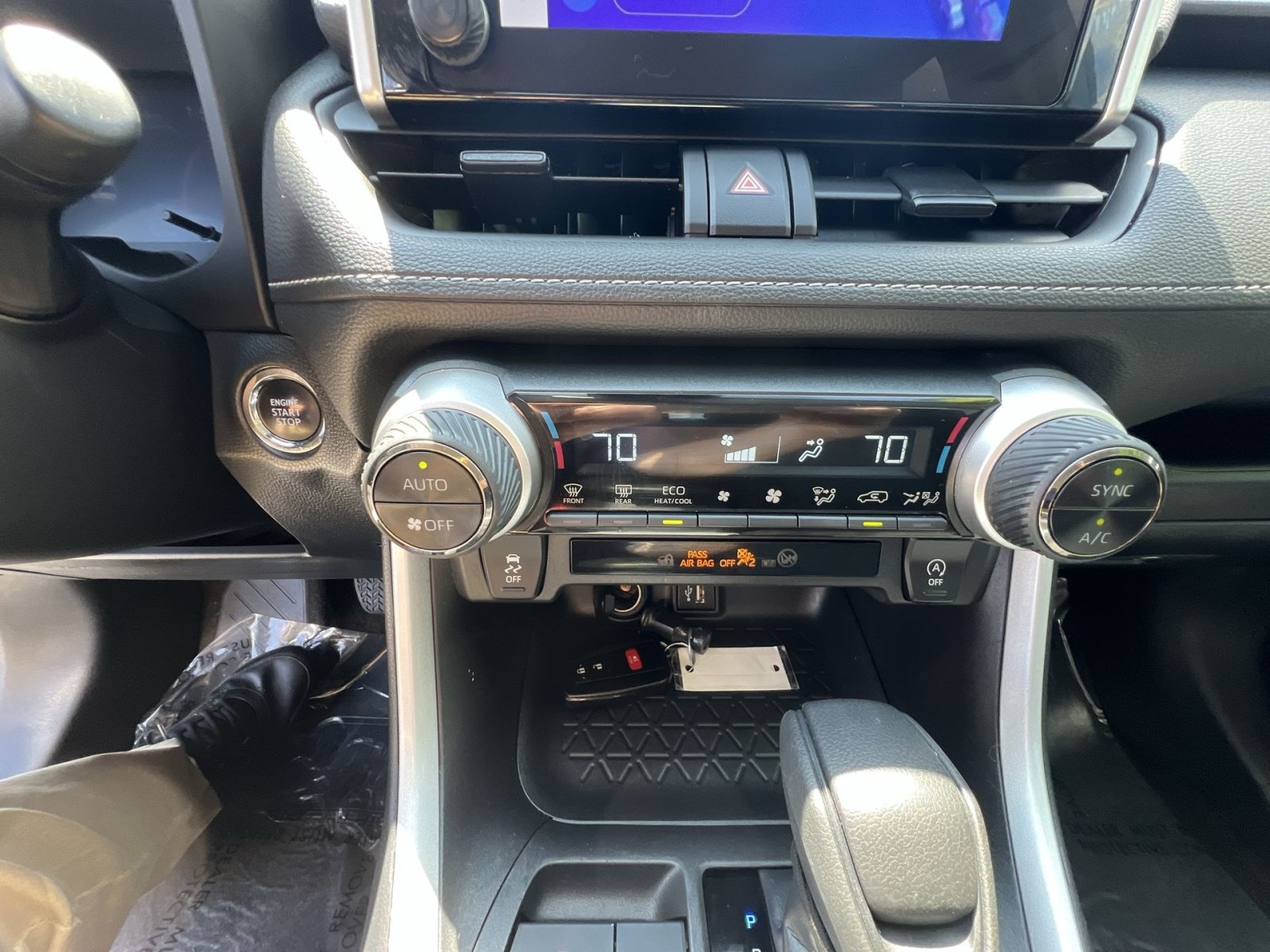 Used 2024 Toyota RAV4 XLE AWD/4WD image 20