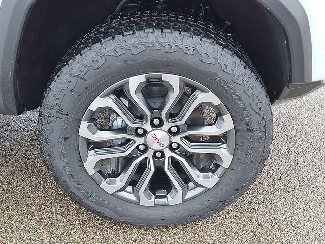 New 2026 GMC Canyon Denali image 9