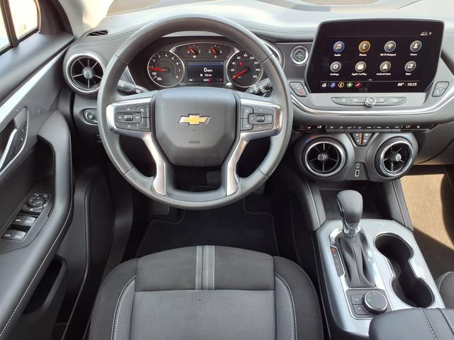 Used 2026 Chevrolet Blazer LT FWD image 6