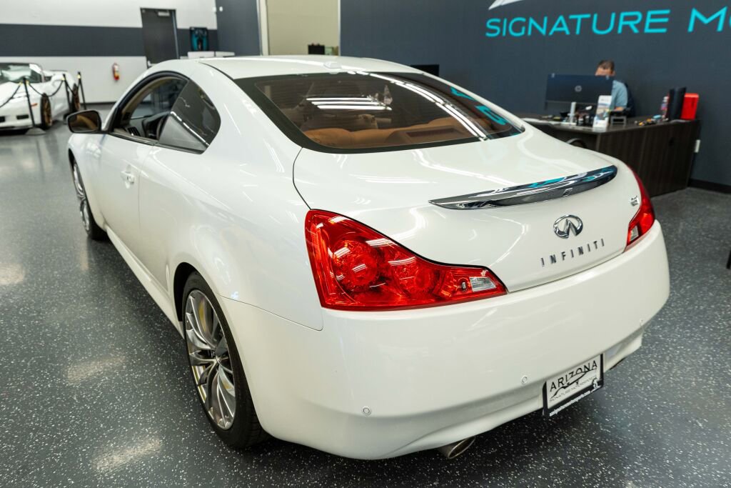 Used 2011 INFINITI G37 Journey w/ Premium Pkg image 8