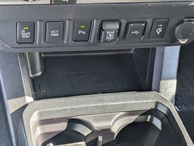 Used 2022 Toyota Tacoma Limited image 15
