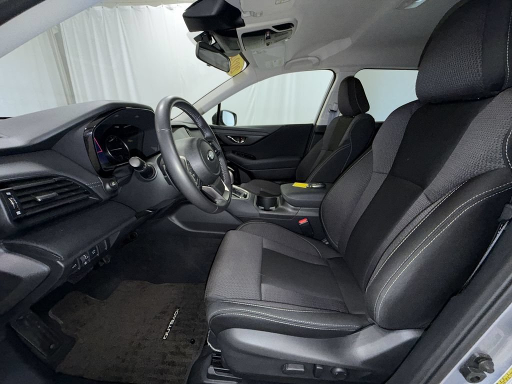 Used 2024 Subaru Outback Premium AWD/4WD image 11