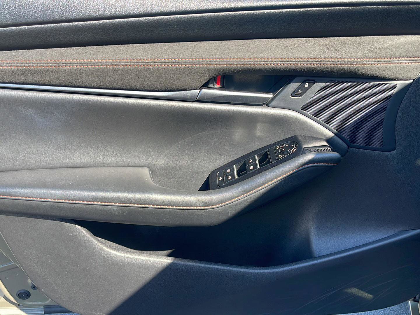 Used 2024 MAZDA MAZDA3 s AWD/4WD image 11