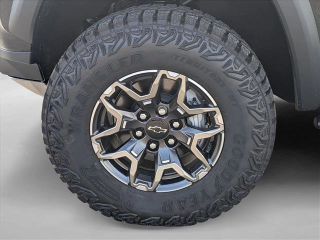 New 2026 Chevrolet Colorado ZR2 w/ Technology Package AWD/4WD image 9