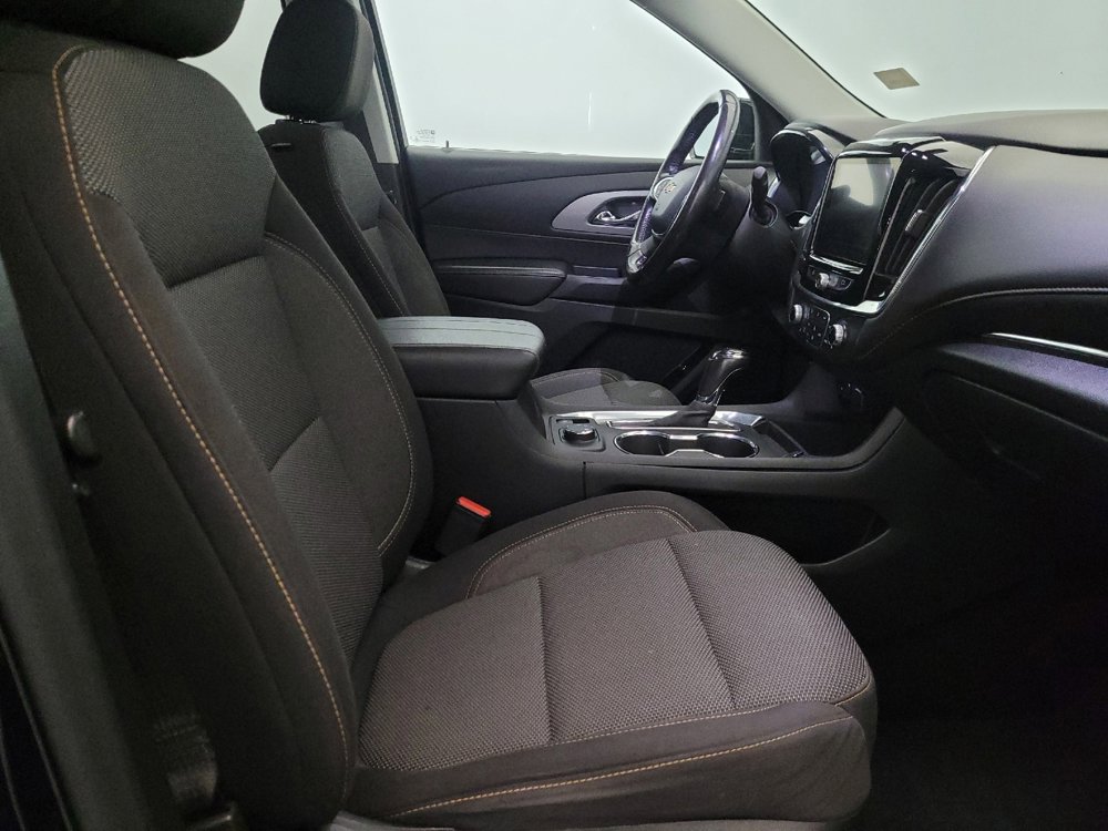 Used 2020 Chevrolet Traverse LT image 21
