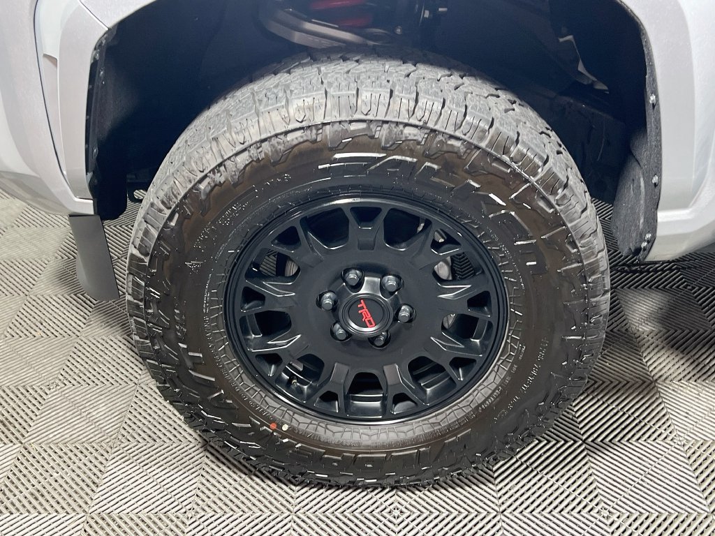 Certified 2025 Toyota Tacoma SR5 AWD/4WD image 26